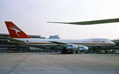 VH-EBD_B747-238B_Qantas_MAN_MAY79_6513273585-400x250